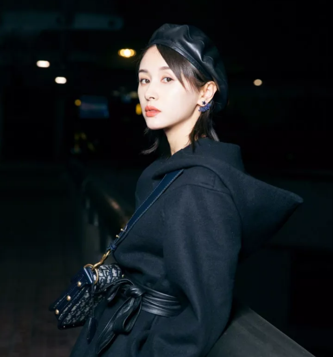 今年秋冬最chic！原來(lái)短發(fā)和帽子這么配??！